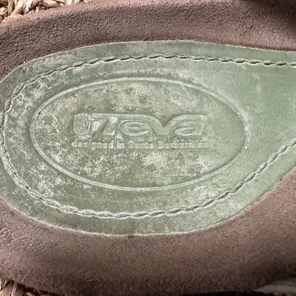 teva criss cross sandals